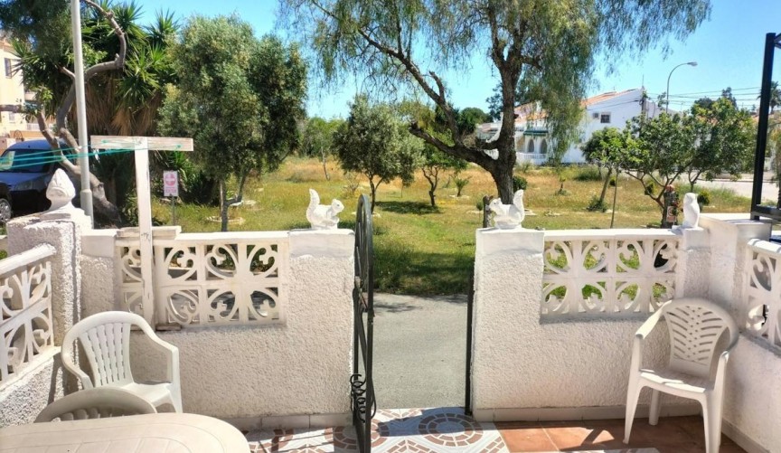 Återförsäljning - Bungalow -
Torrevieja - La Siesta - El Salado - Torreta