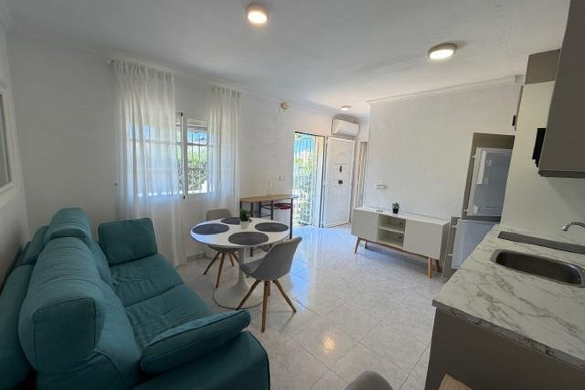 Återförsäljning - Bungalow -
Torrevieja - La Siesta