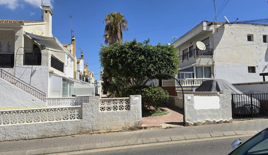 Återförsäljning - Bungalow -
Torrevieja - Nueva Torrevieja