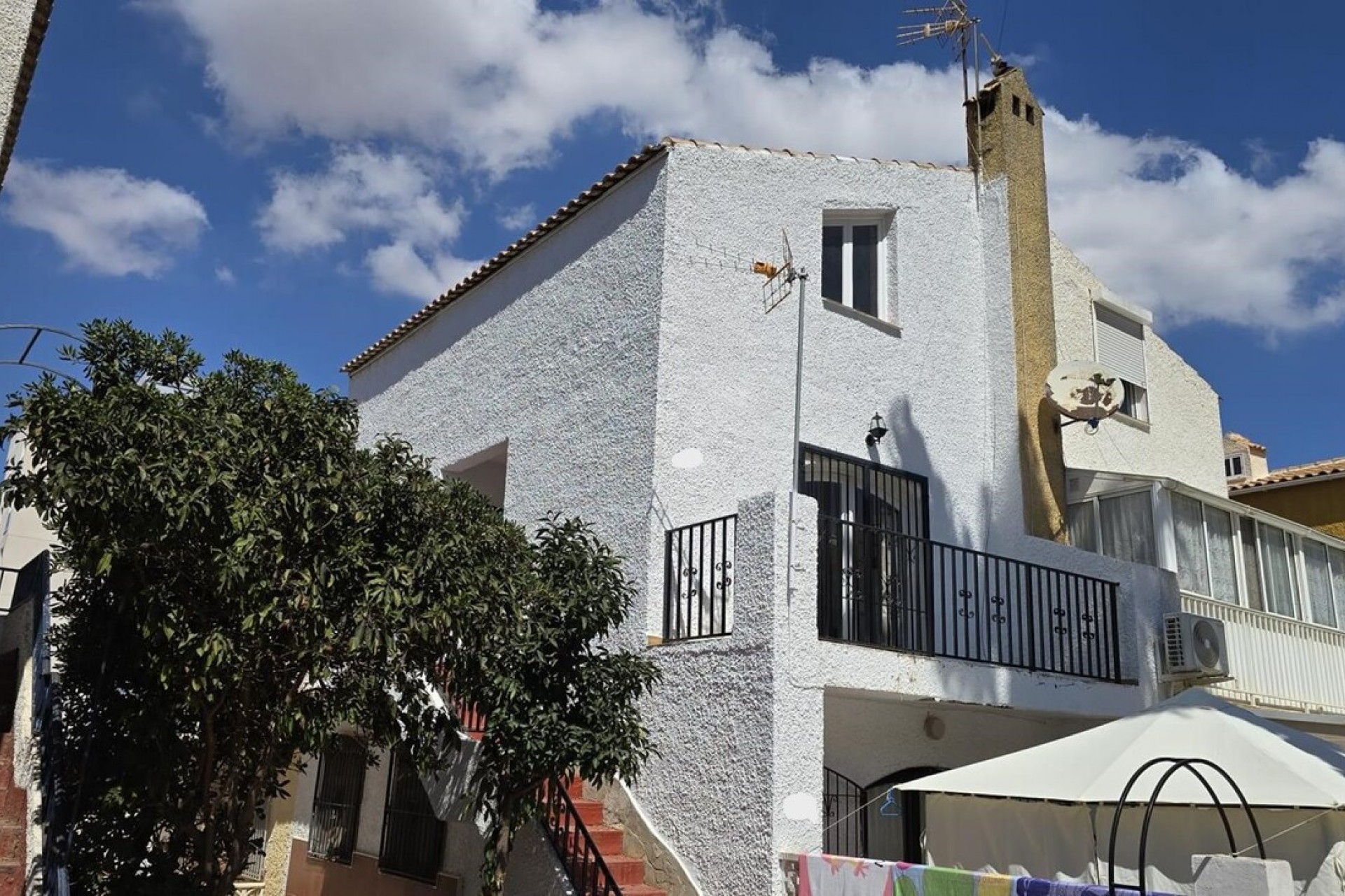 Återförsäljning - Bungalow -
Torrevieja - Nueva Torrevieja