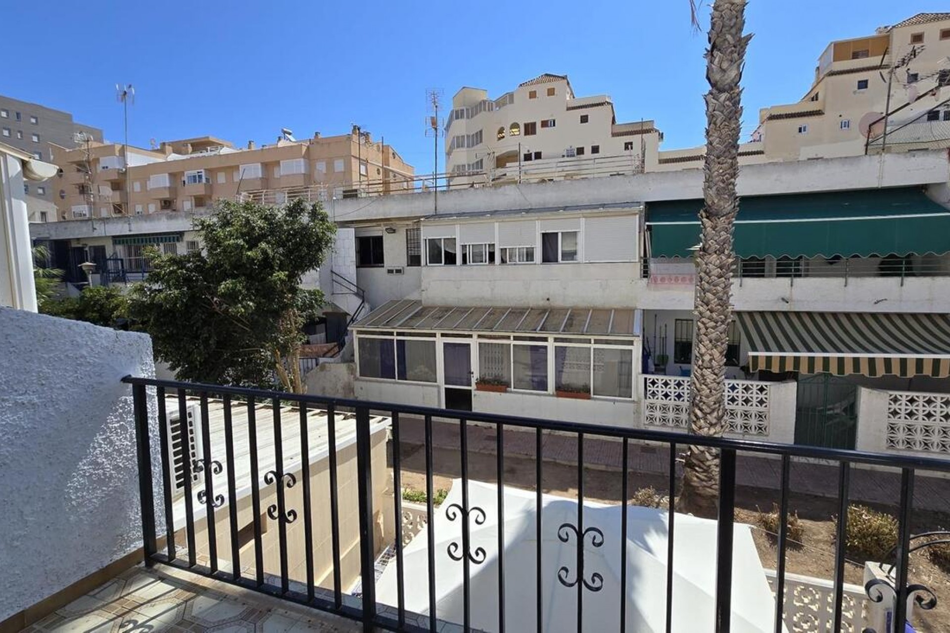 Återförsäljning - Bungalow -
Torrevieja - Nueva Torrevieja