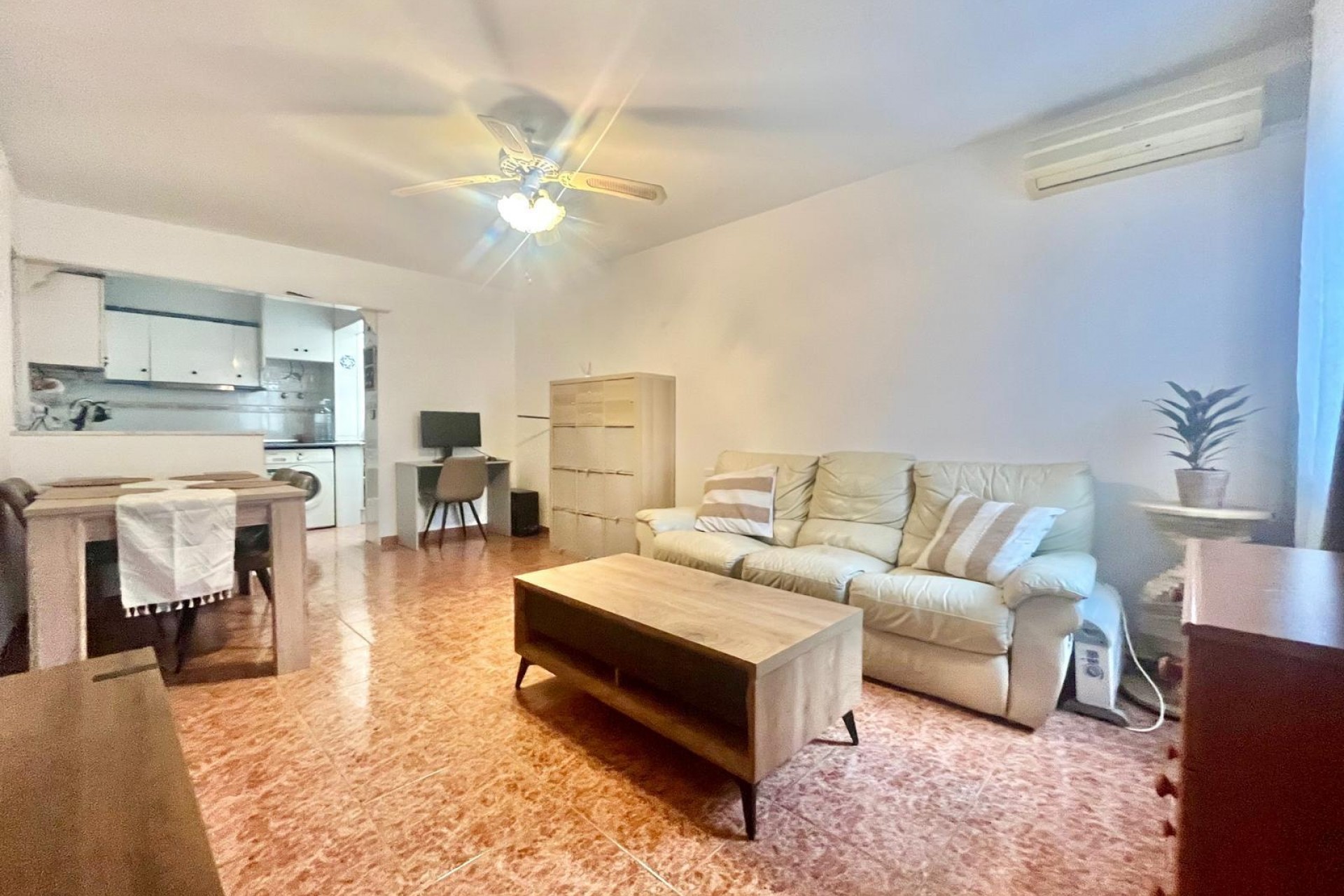 Återförsäljning - Bungalow -
Torrevieja - Paraje Natural