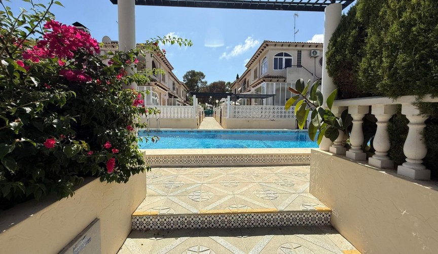 Återförsäljning - Bungalow -
Torrevieja - Punta Prima