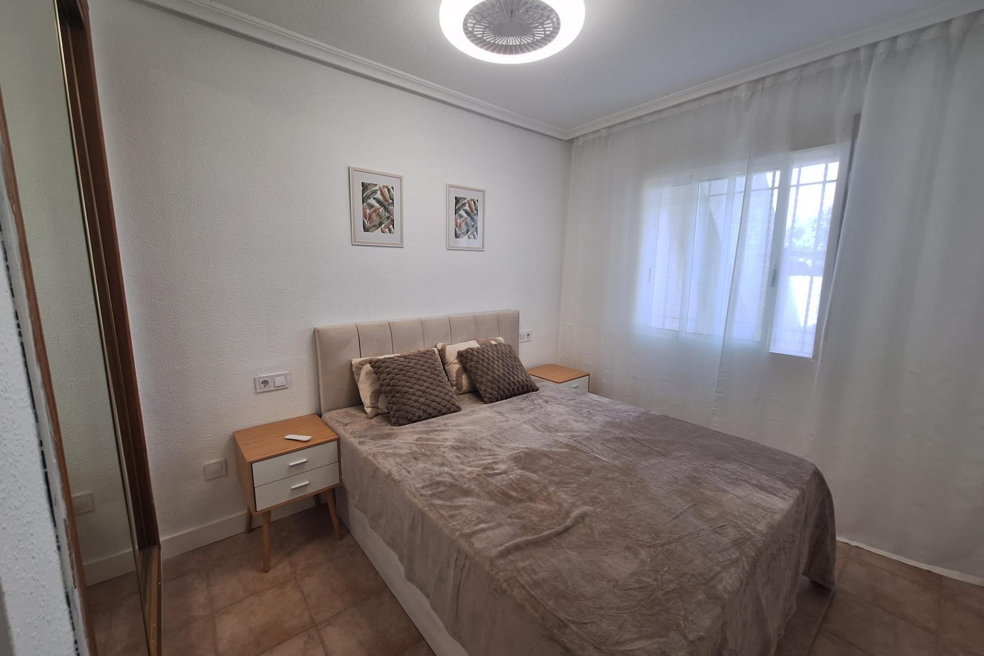 Återförsäljning - Bungalow -
Torrevieja - Sector 25