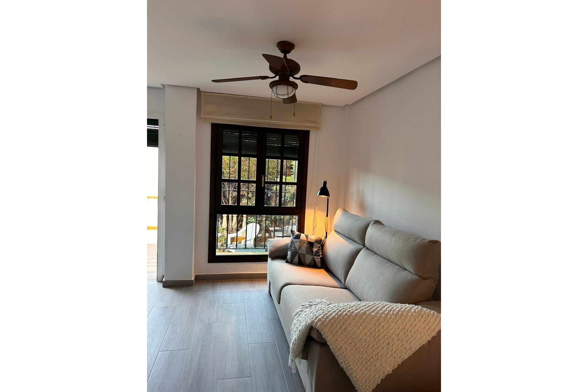 Återförsäljning - Bungalow -
Torrevieja - Torre La Mata