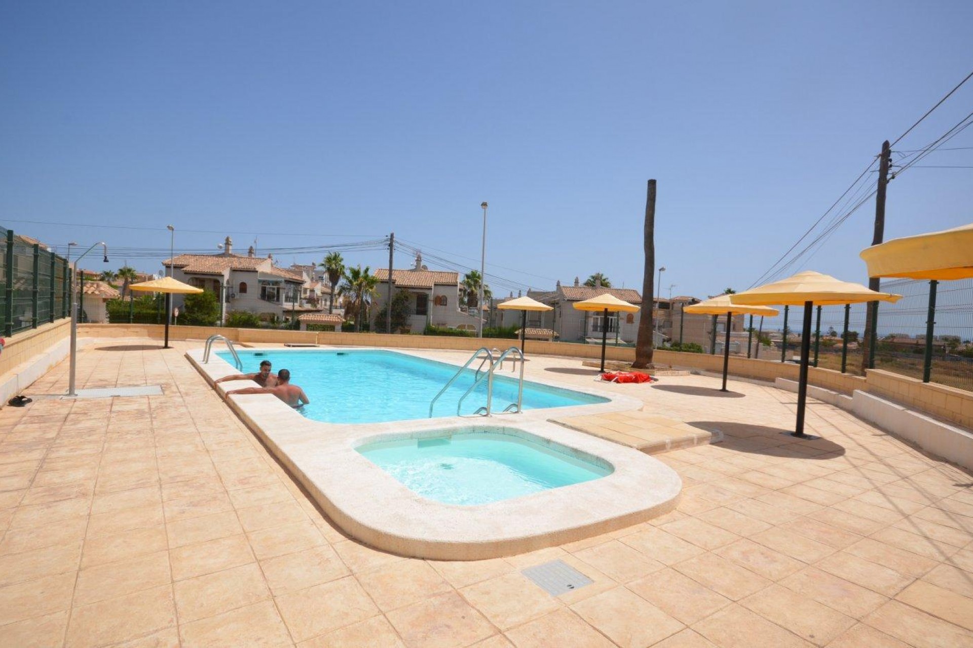 Återförsäljning - Bungalow -
Torrevieja - Torreblanca