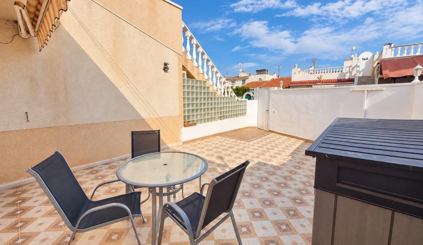 Återförsäljning - Bungalow -
Torrevieja - Torretas