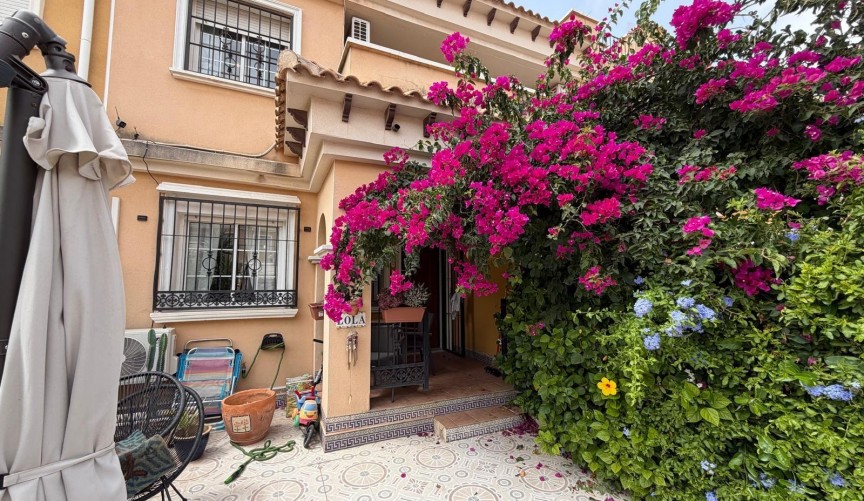 Återförsäljning - Bungalow -
Torrevieja - Zona Los Frutales