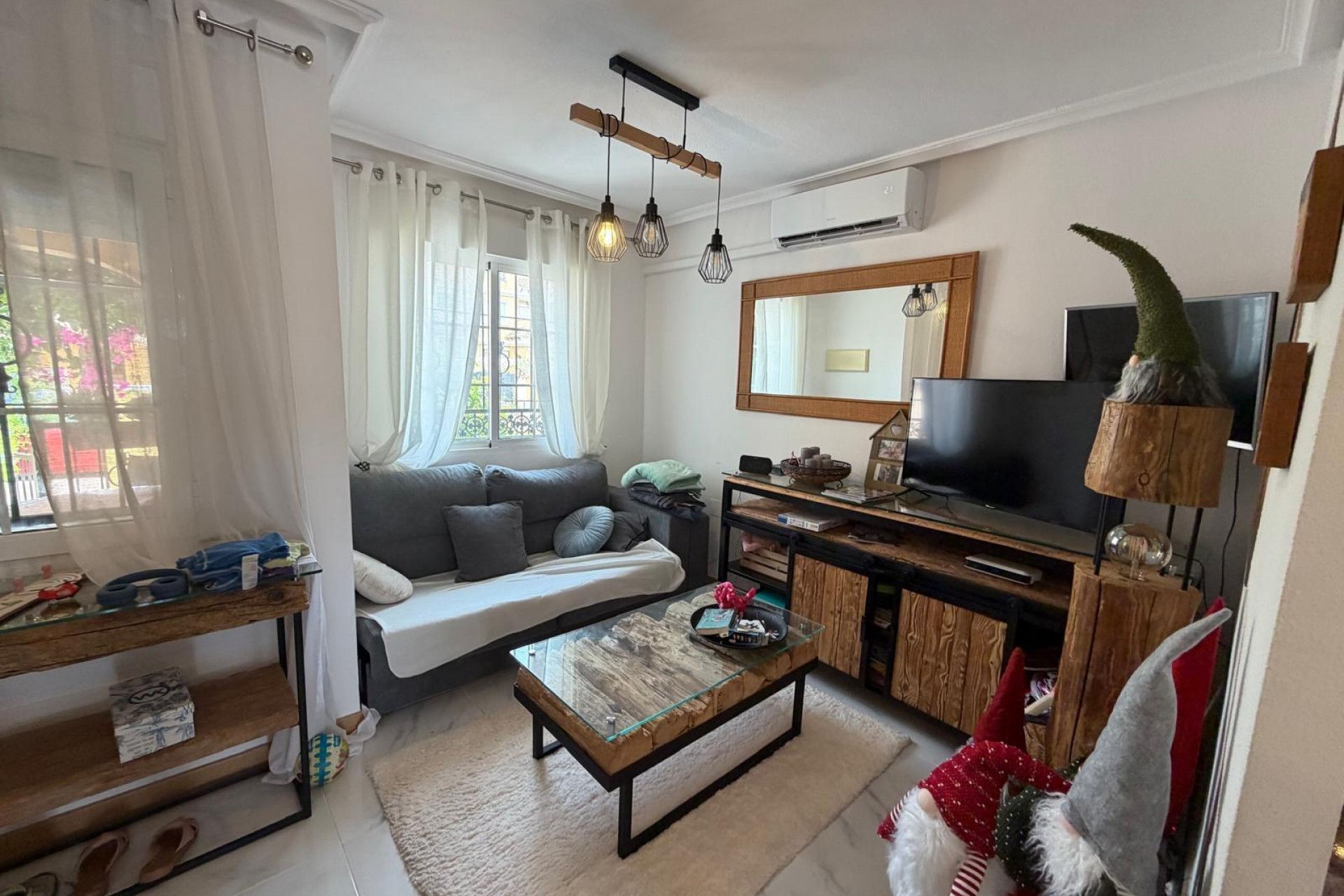 Återförsäljning - Bungalow -
Torrevieja - Zona Los Frutales