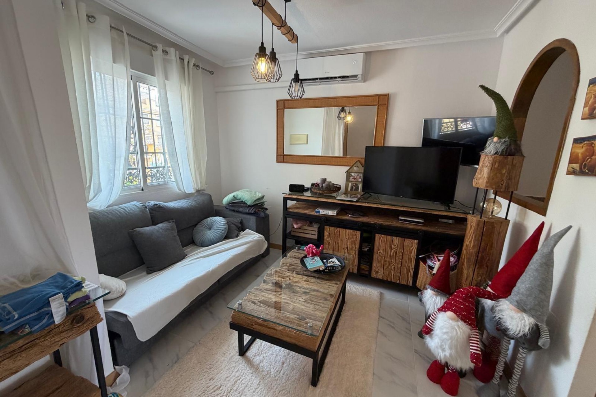 Återförsäljning - Bungalow -
Torrevieja - Zona Los Frutales