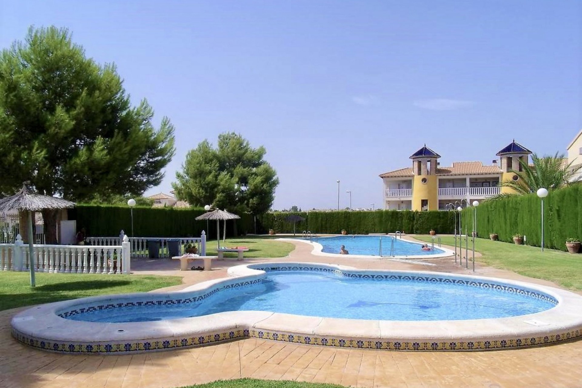 Återförsäljning - Bungalow -
Villamartin - Costa Blanca