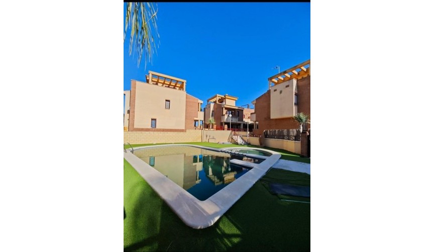 Återförsäljning - Duplex -
Benferri - Comunidad Valenciana