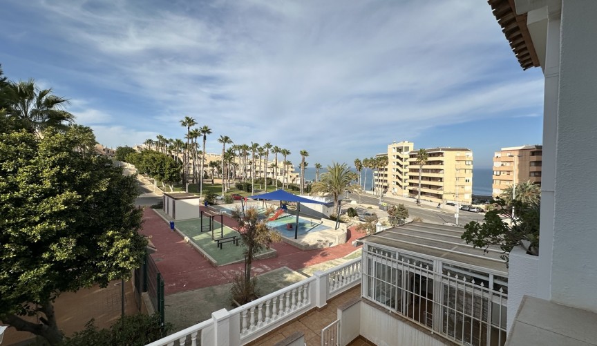 Återförsäljning - Duplex -
La Mata - Costa Blanca