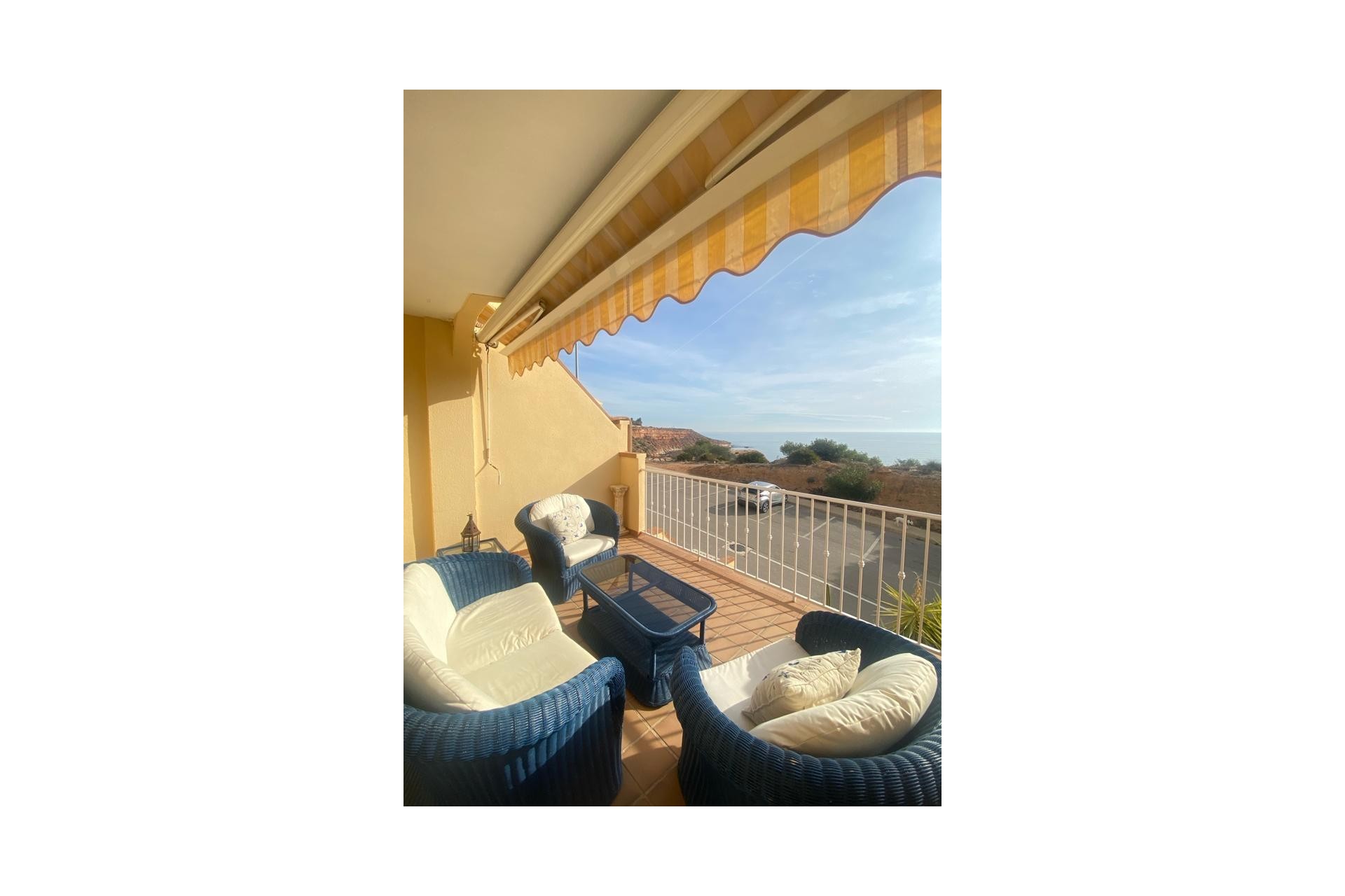 Återförsäljning - Duplex -
Orihuela Costa - Campoamor