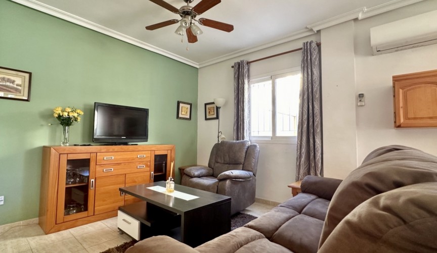 Återförsäljning - Duplex -
Orihuela Costa - Costa Blanca