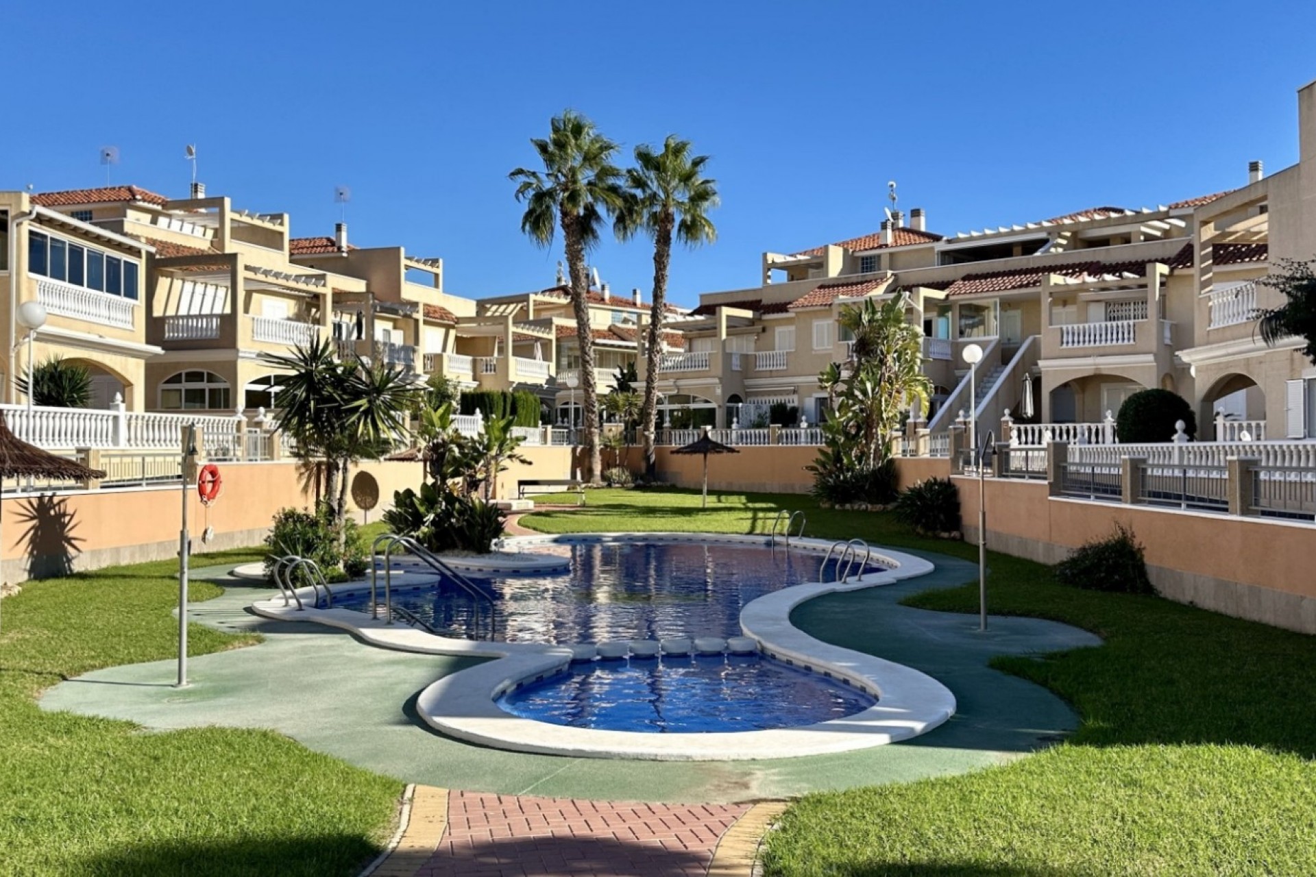 Återförsäljning - Duplex -
Orihuela Costa - Costa Blanca