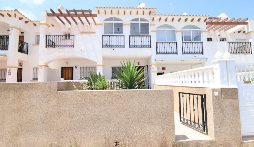 Återförsäljning - Duplex -
Orihuela Costa - Costa Blanca