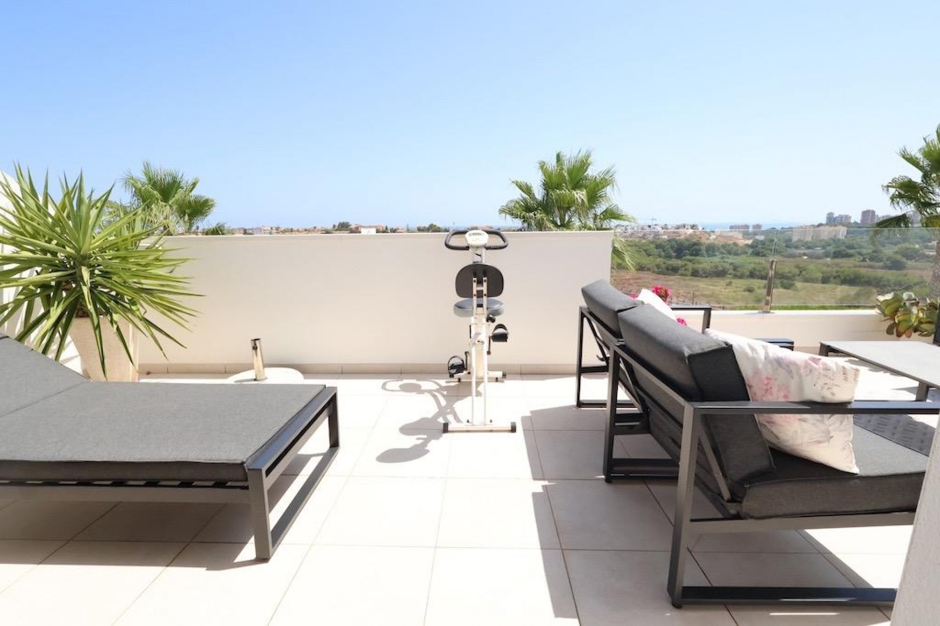 Återförsäljning - Duplex -
Orihuela Costa - Costa Blanca