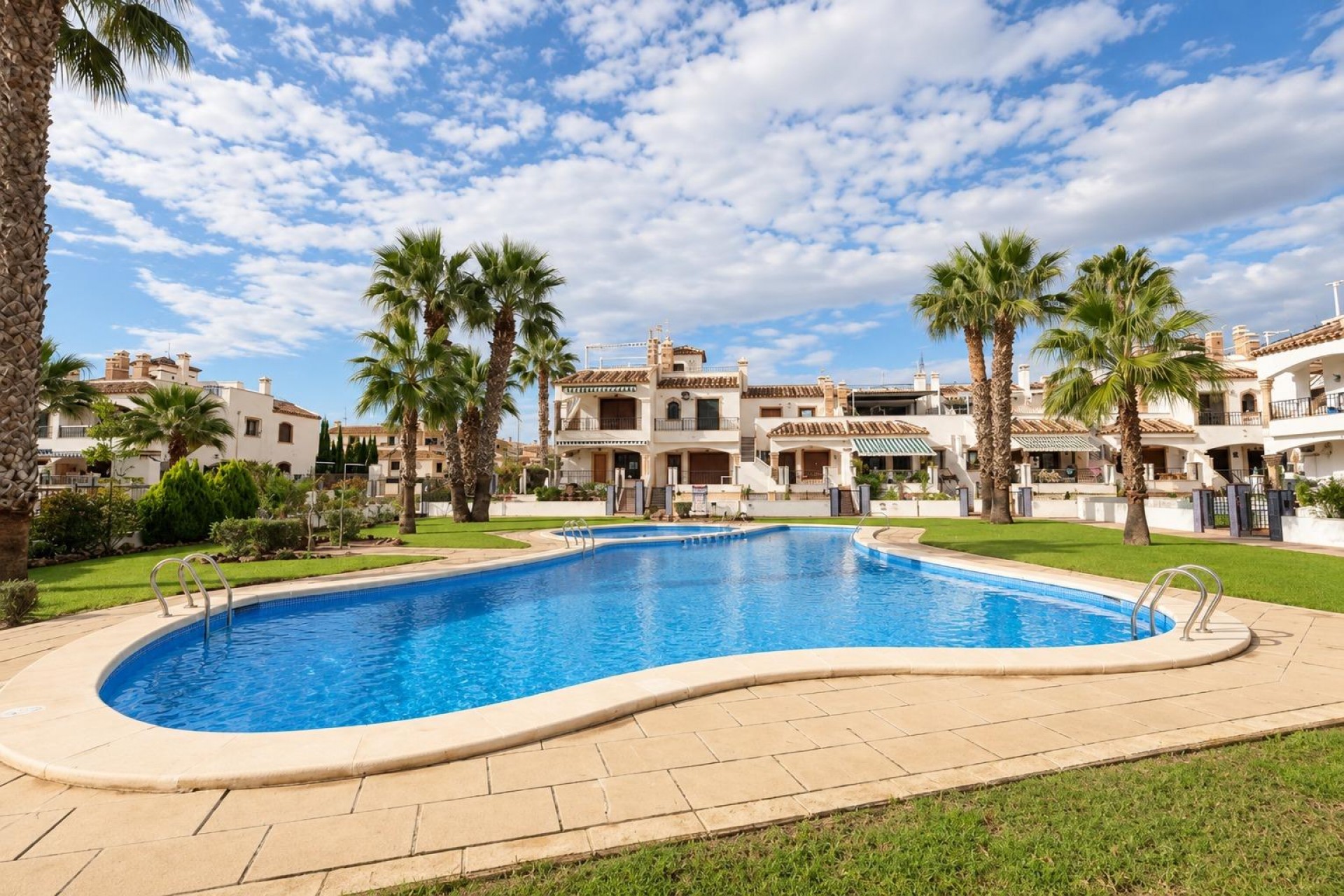 Återförsäljning - Duplex -
Orihuela Costa - Costa Blanca
