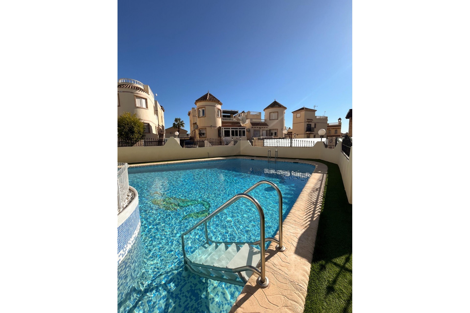 Återförsäljning - Duplex -
Orihuela Costa - Los Almendros-la Florida