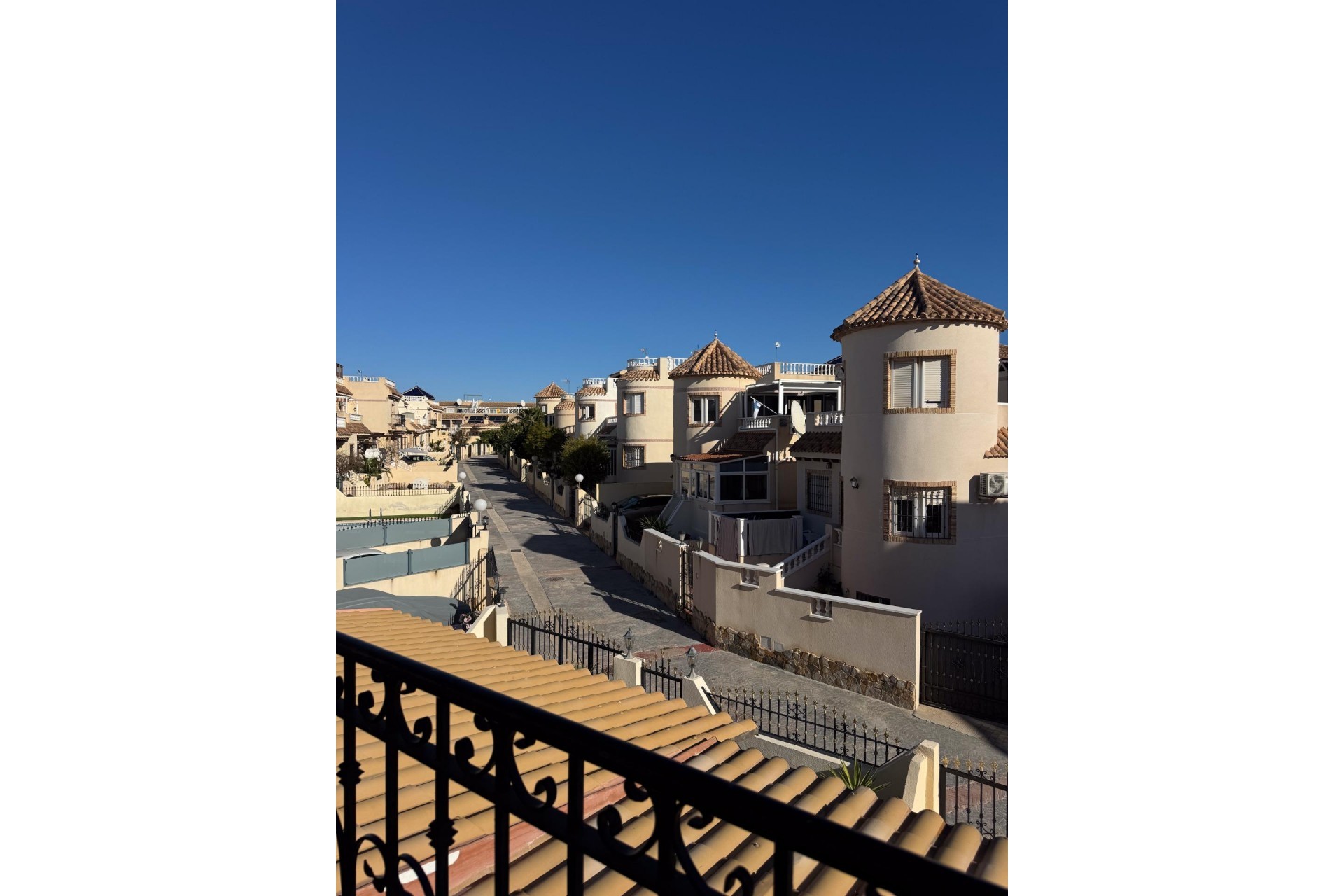 Återförsäljning - Duplex -
Orihuela Costa - Los Almendros-la Florida