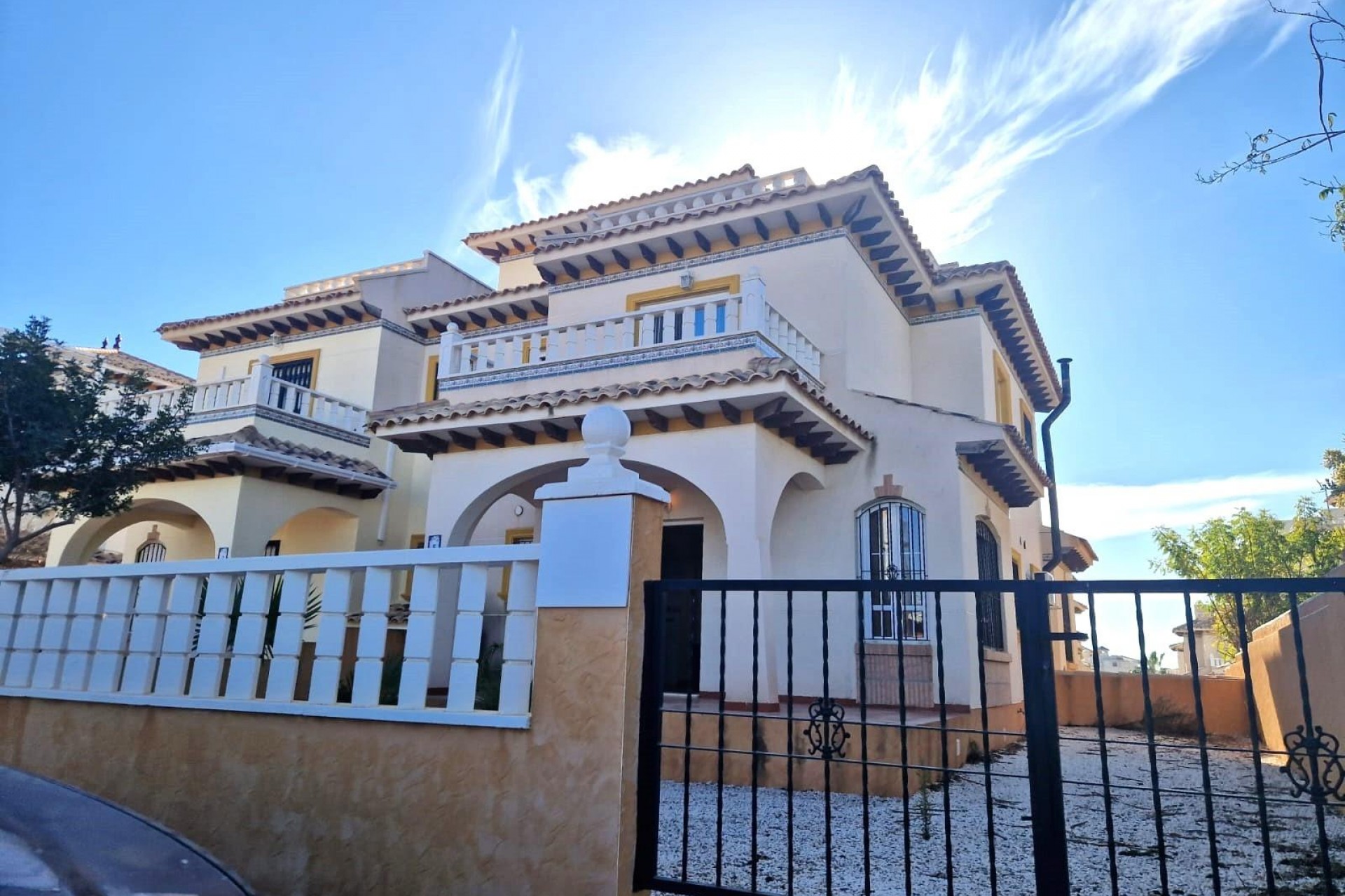 Återförsäljning - Duplex -
Orihuela Costa - Montezenia