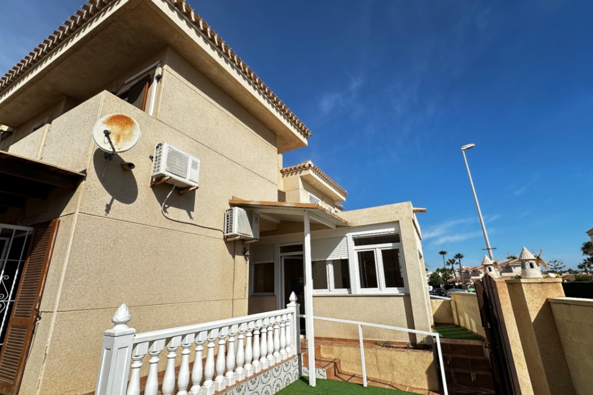 Återförsäljning - Duplex -
Orihuela - Inland