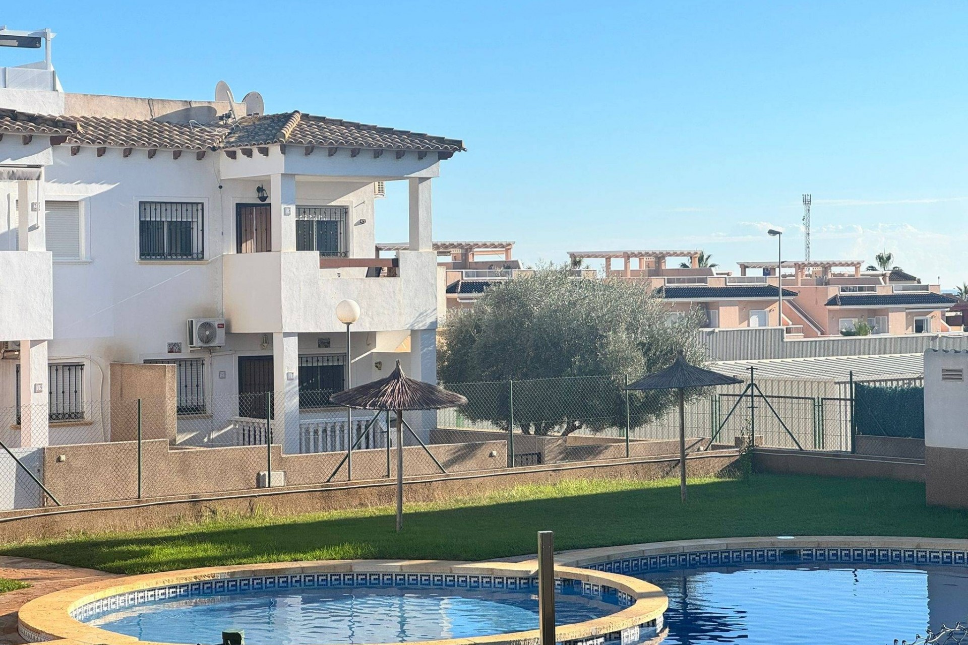 Återförsäljning - Duplex -
Orihuela - Los Balcones Y Los Altos