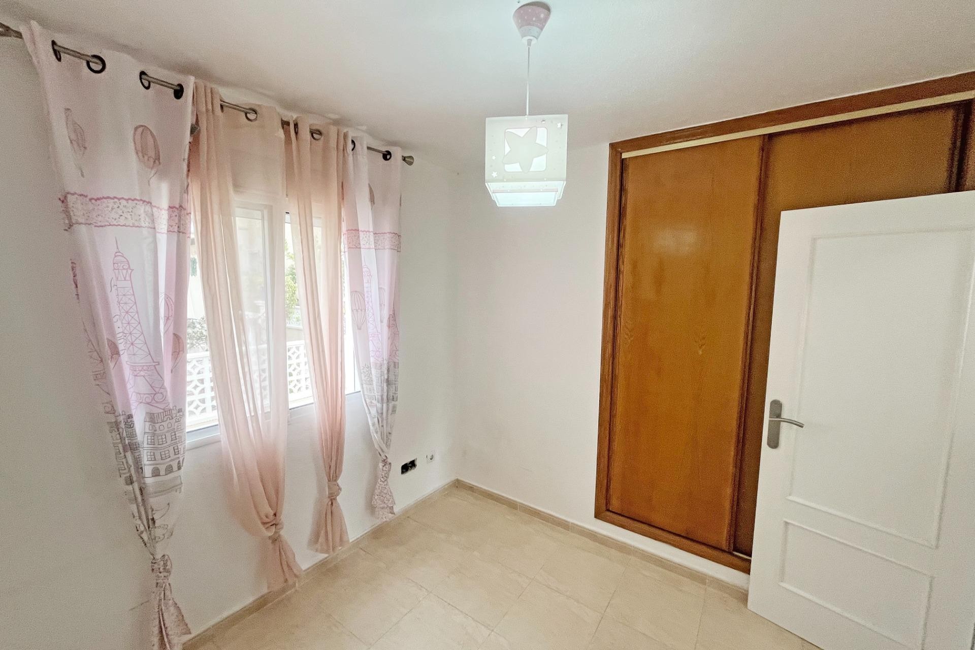 Återförsäljning - Duplex -
San Miguel de Salinas - Las Filipinas