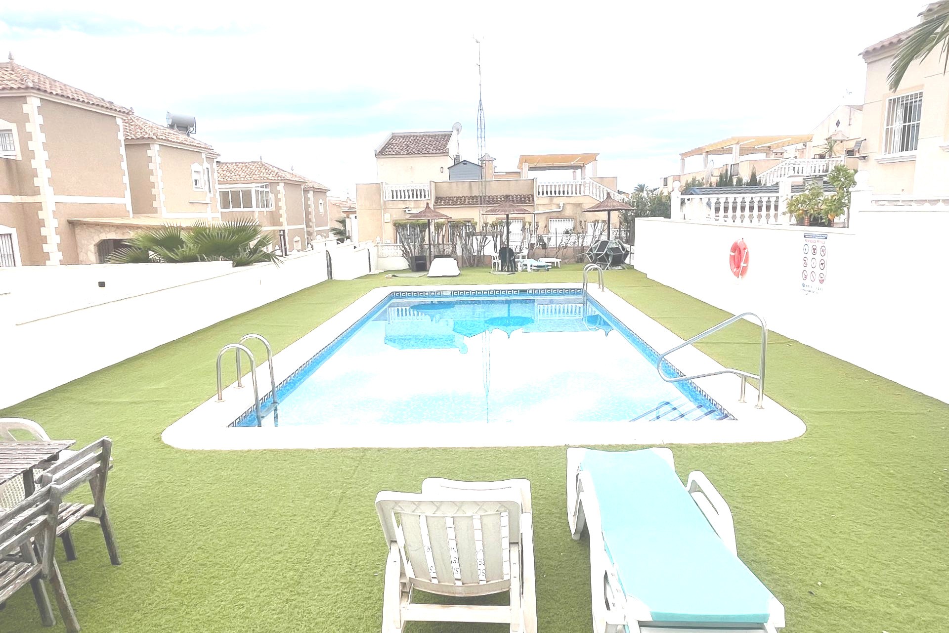 Återförsäljning - Duplex -
San Miguel de Salinas - Las Filipinas
