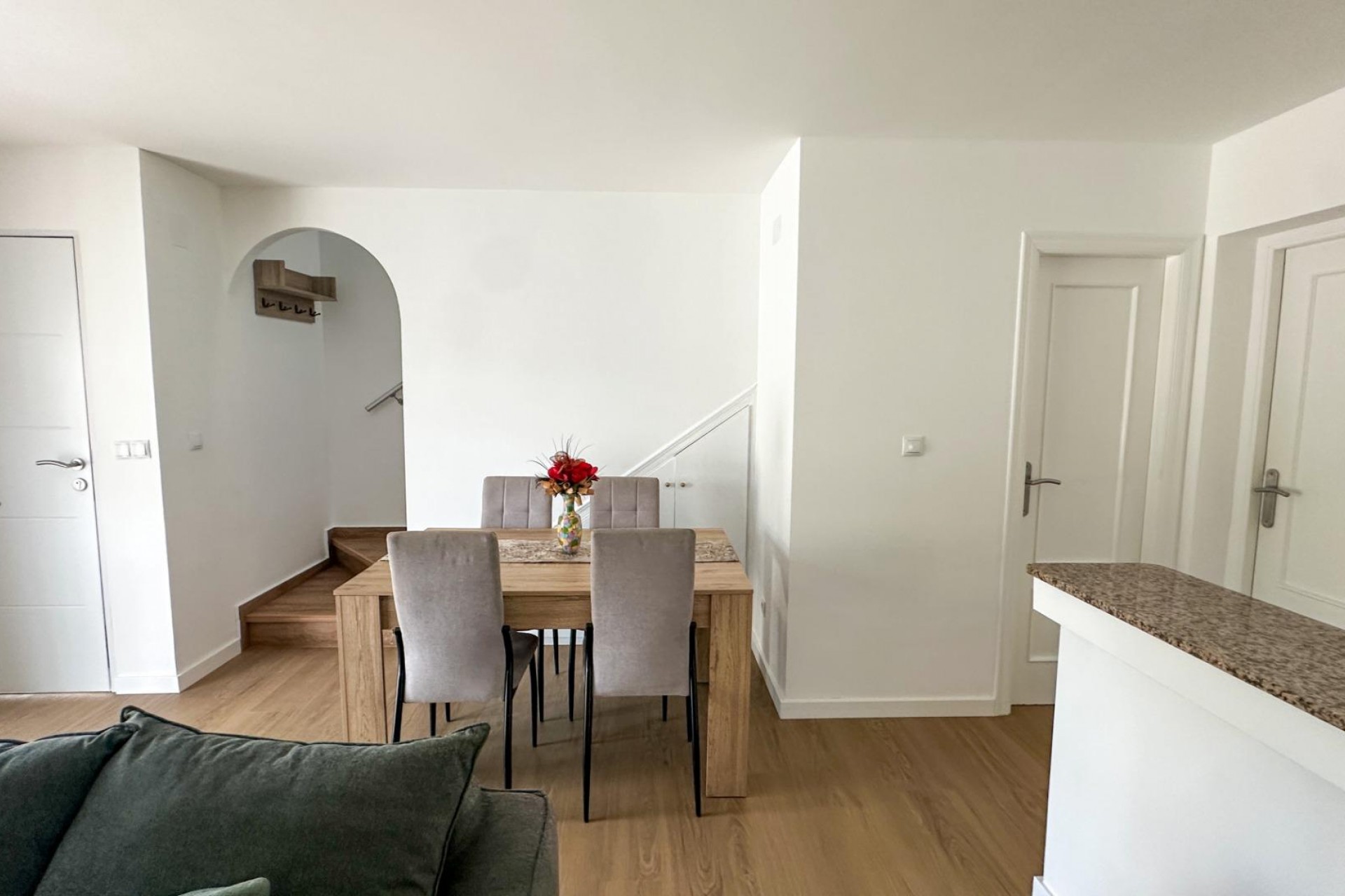 Återförsäljning - Duplex -
San Miguel de Salinas - Las Filipinas