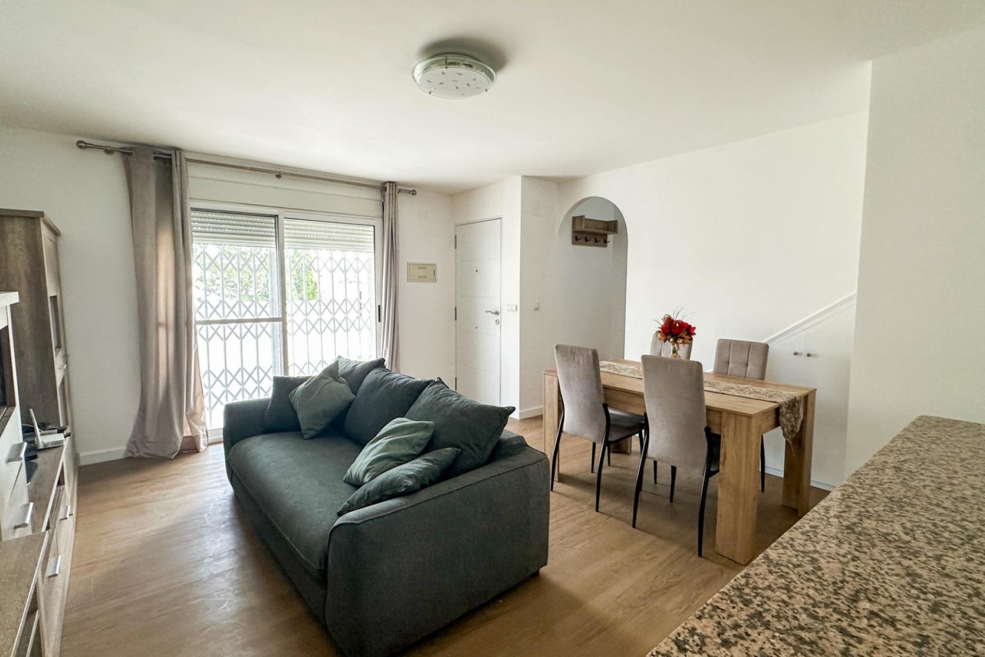 Återförsäljning - Duplex -
San Miguel de Salinas - Las Filipinas