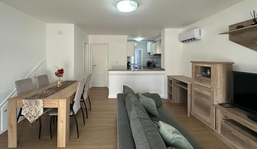 Återförsäljning - Duplex -
San Miguel de Salinas - Las Filipinas