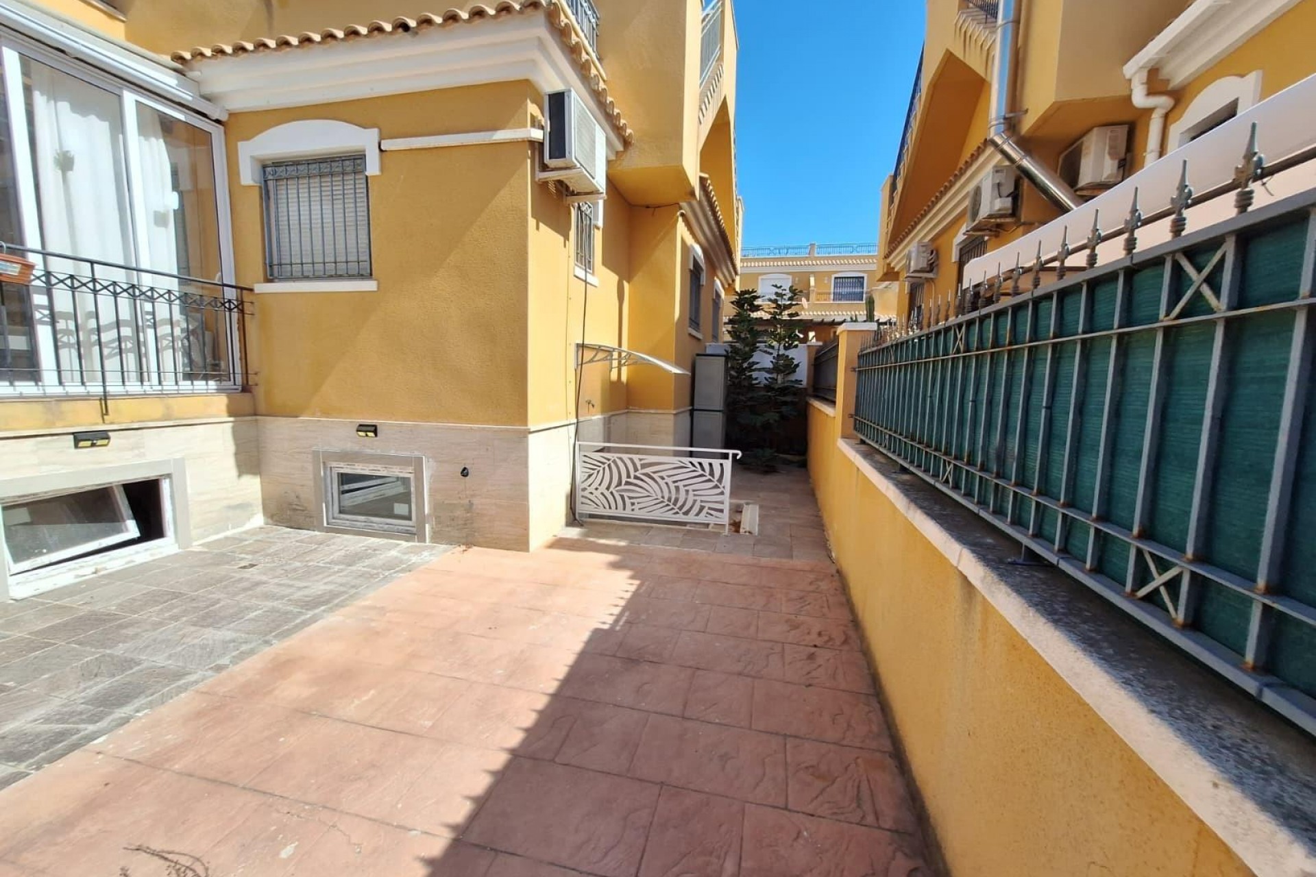 Återförsäljning - Duplex -
Torrevieja - aguas nuevas