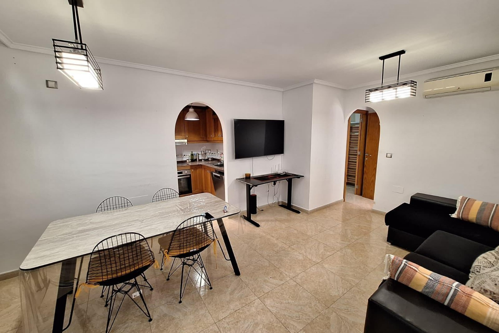 Återförsäljning - Duplex -
Torrevieja - aguas nuevas