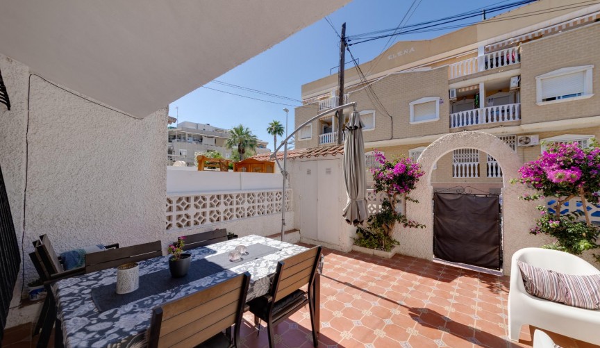 Återförsäljning - Duplex -
Torrevieja - Calas Blanca