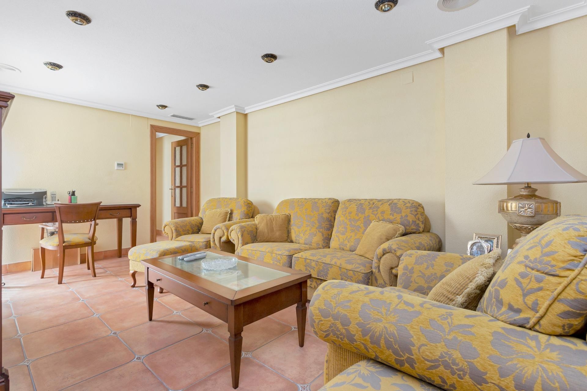 Återförsäljning - Duplex -
Torrevieja - Centro