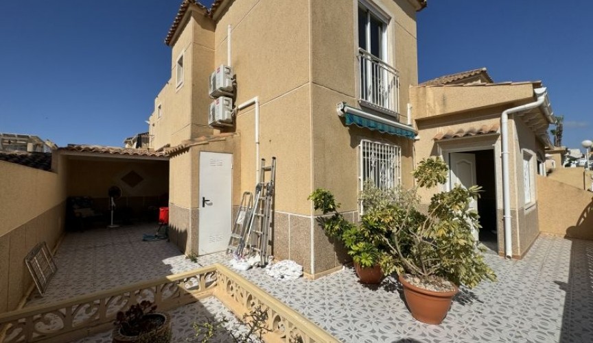 Återförsäljning - Duplex -
Torrevieja - Costa Blanca