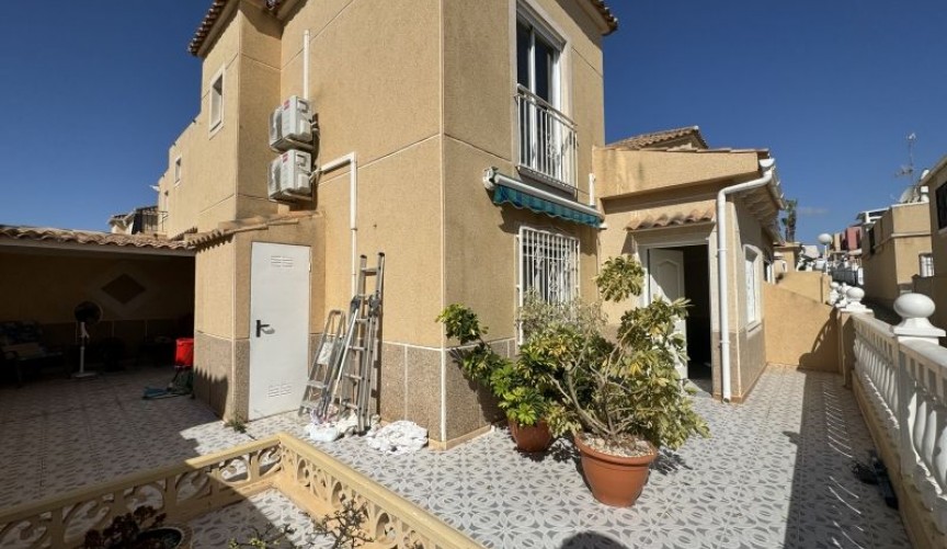 Återförsäljning - Duplex -
Torrevieja - Costa Blanca