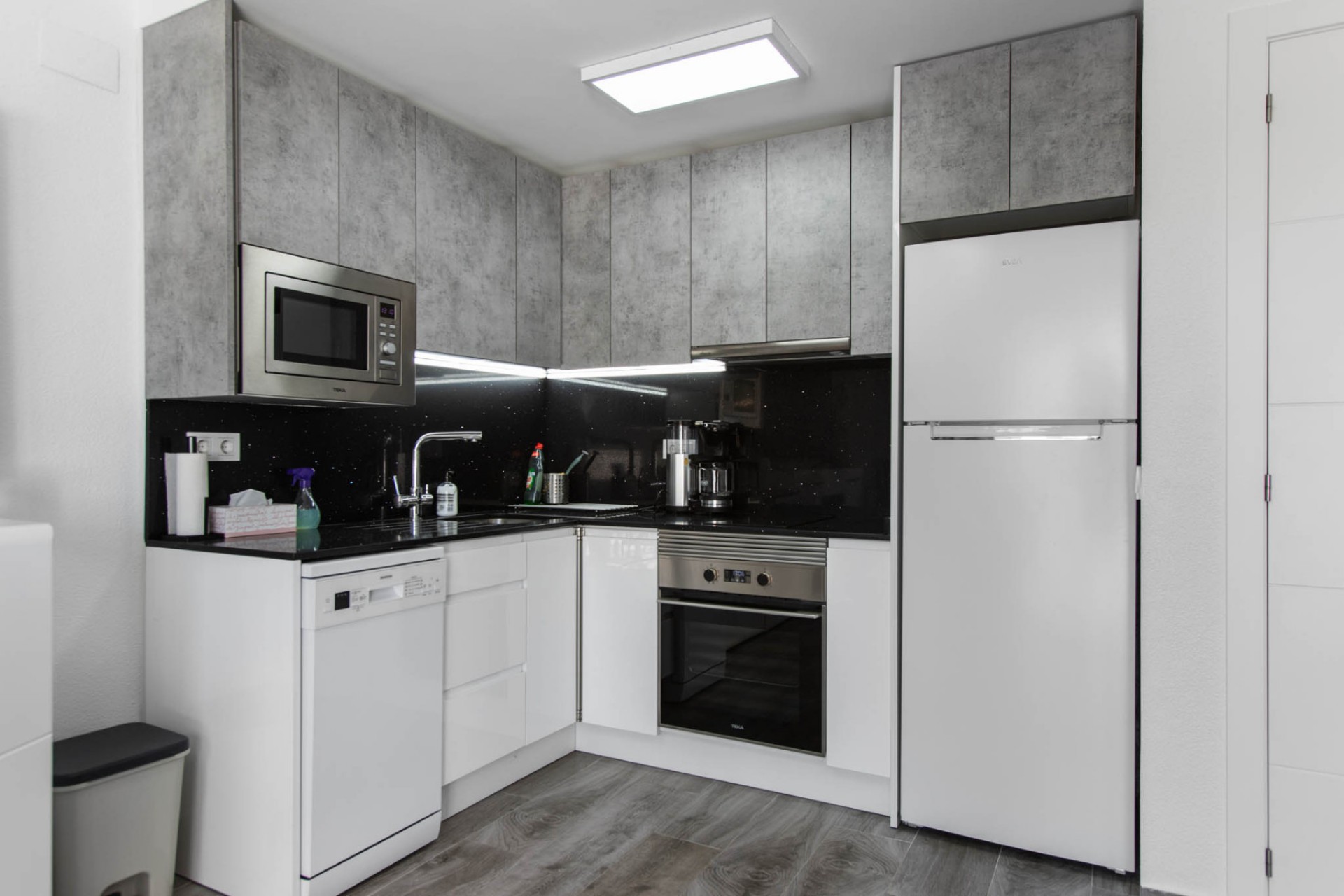 Återförsäljning - Duplex -
Torrevieja - Costa Blanca