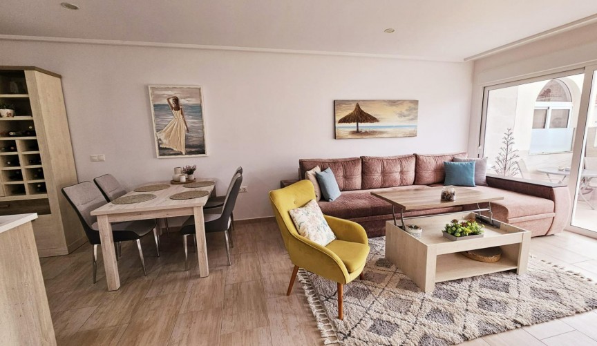 Återförsäljning - Duplex -
Torrevieja - La Siesta