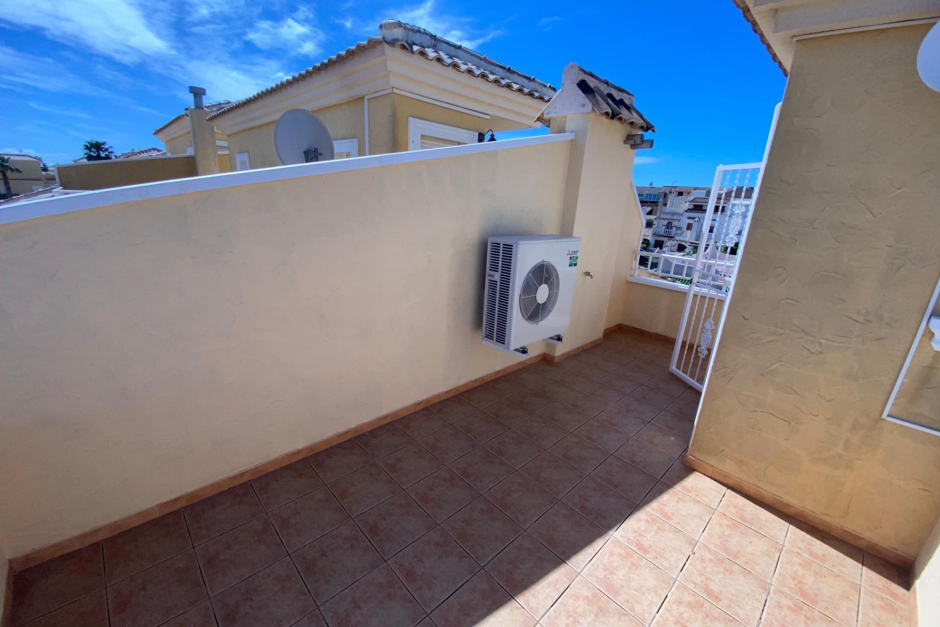 Återförsäljning - Duplex -
Torrevieja - Los Altos