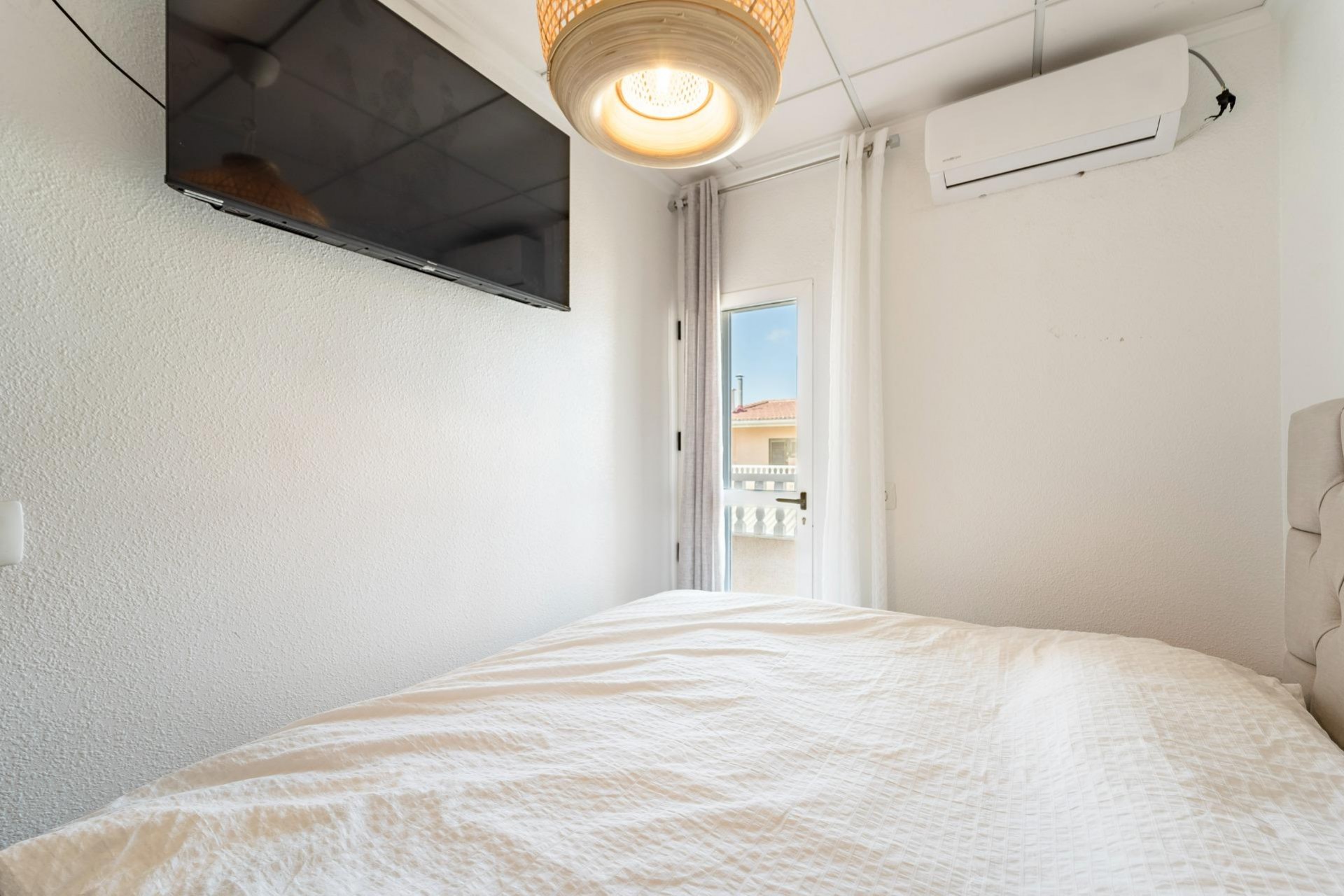 Återförsäljning - Duplex -
Torrevieja - Playa De Los Naufragos