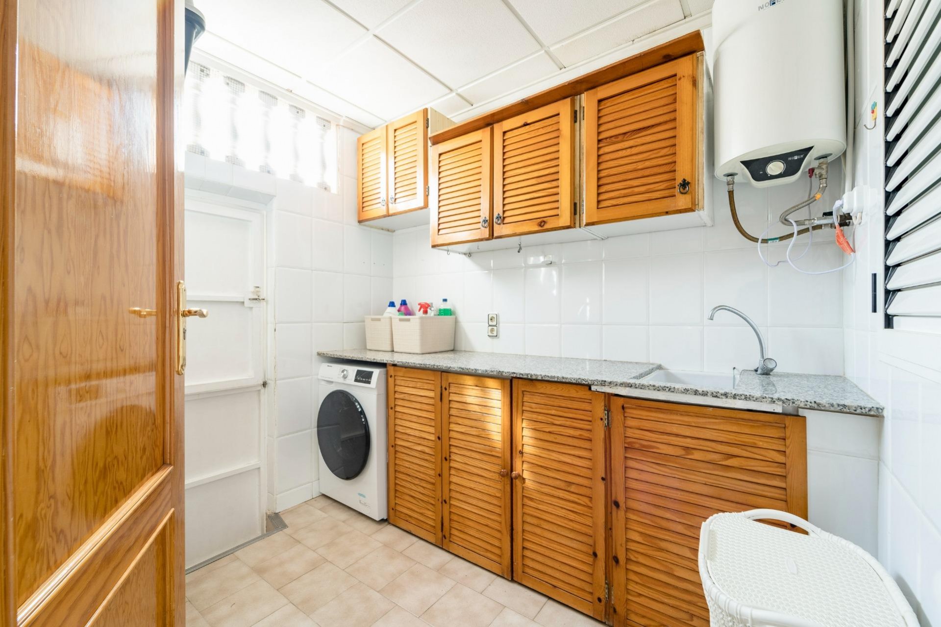 Återförsäljning - Duplex -
Torrevieja - Playa De Los Naufragos