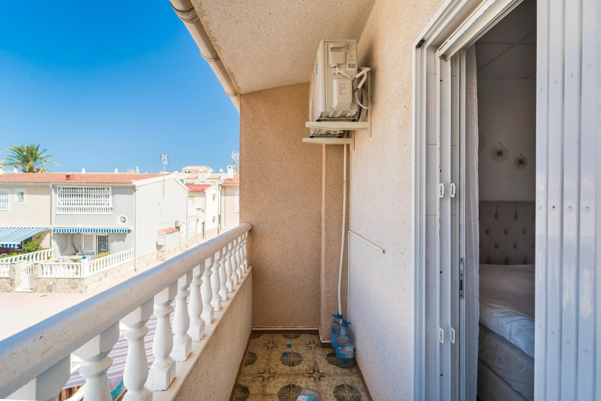 Återförsäljning - Duplex -
Torrevieja - Playa De Los Naufragos