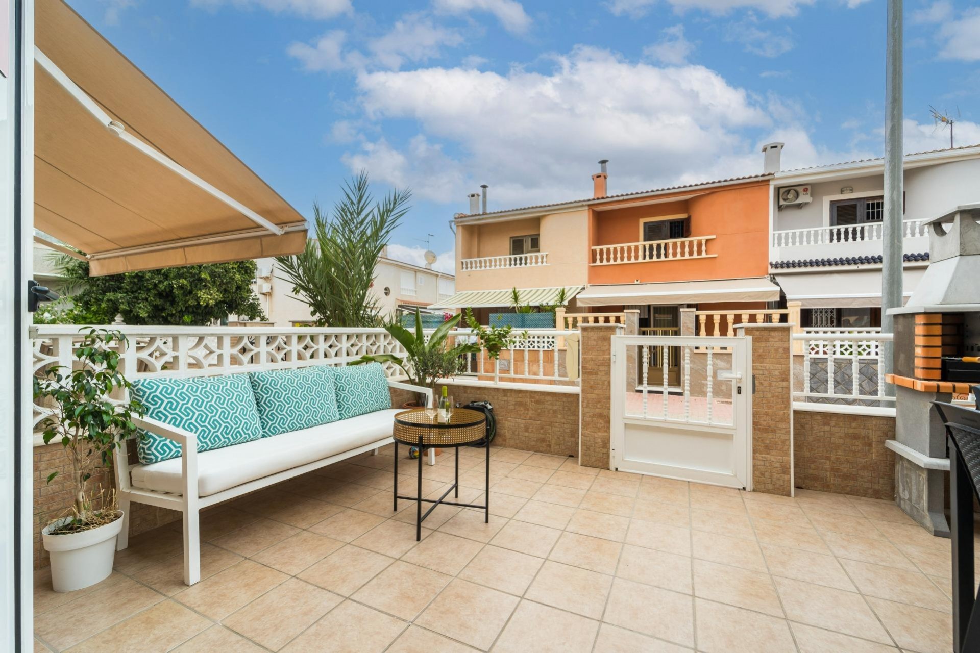 Återförsäljning - Duplex -
Torrevieja - Playa De Los Naufragos