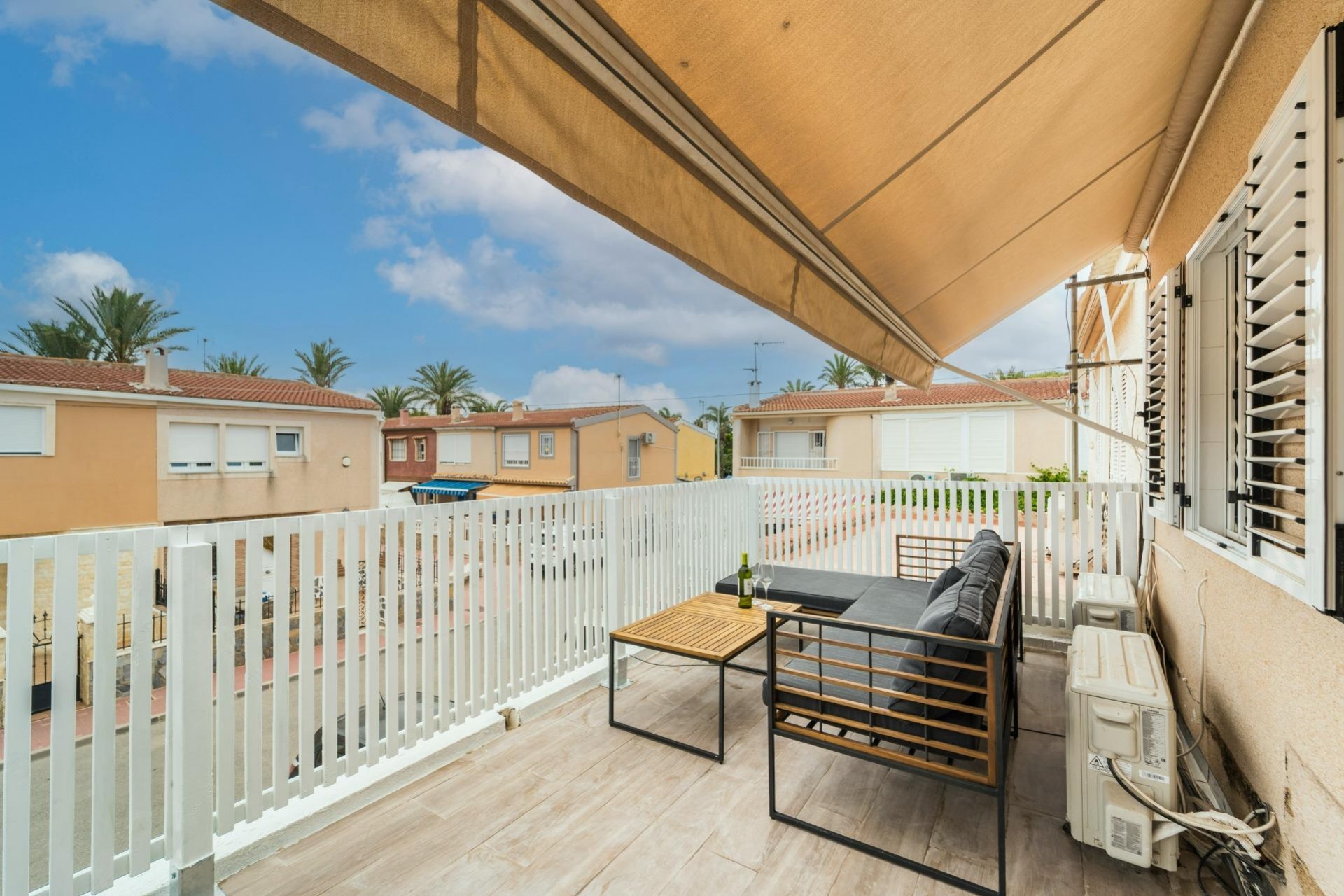 Återförsäljning - Duplex -
Torrevieja - Playa De Los Naufragos