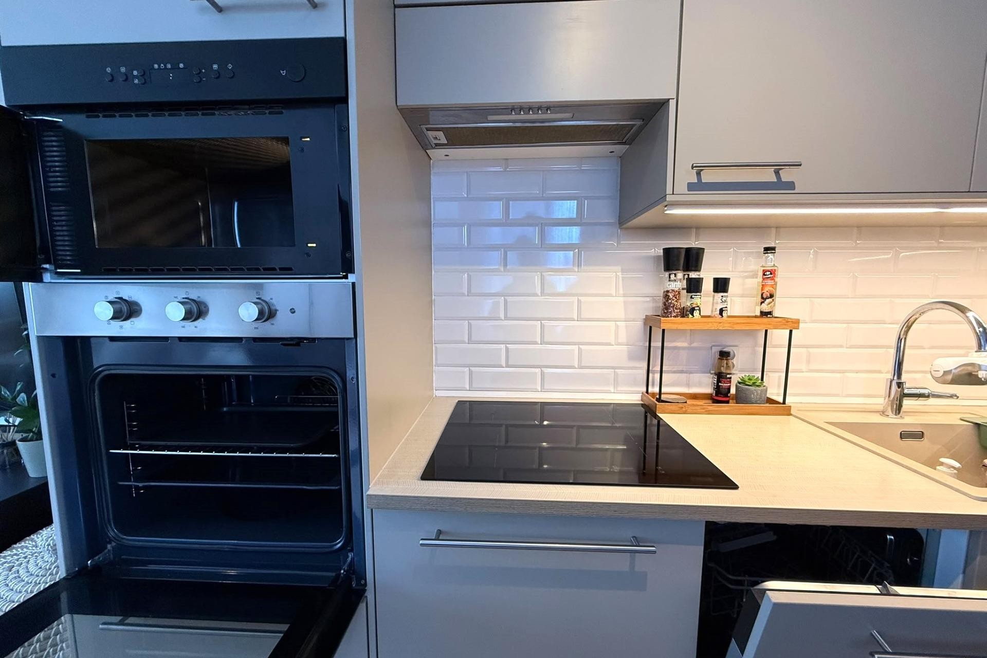 Återförsäljning - Duplex -
Torrevieja - Playa del Cura