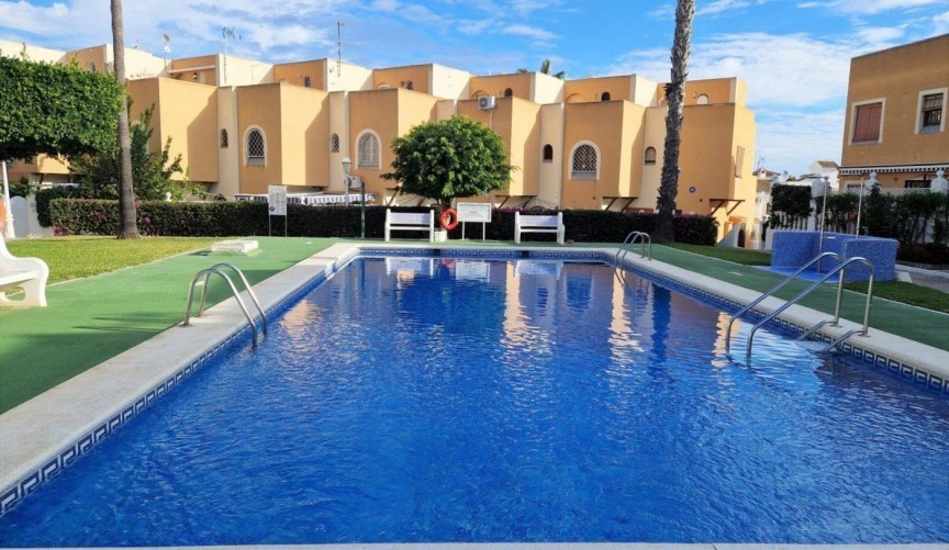 Återförsäljning - Duplex -
Torrevieja - Torre La Mata