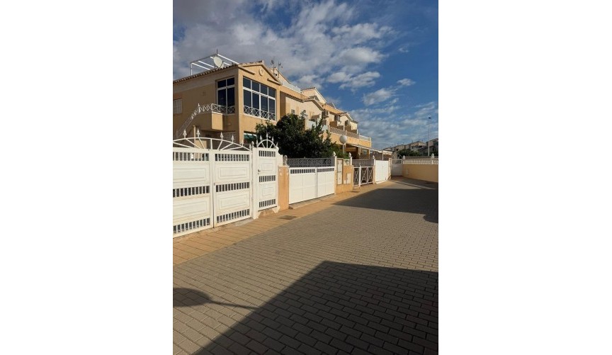 Återförsäljning - Duplex -
Torrevieja - Torreblanca
